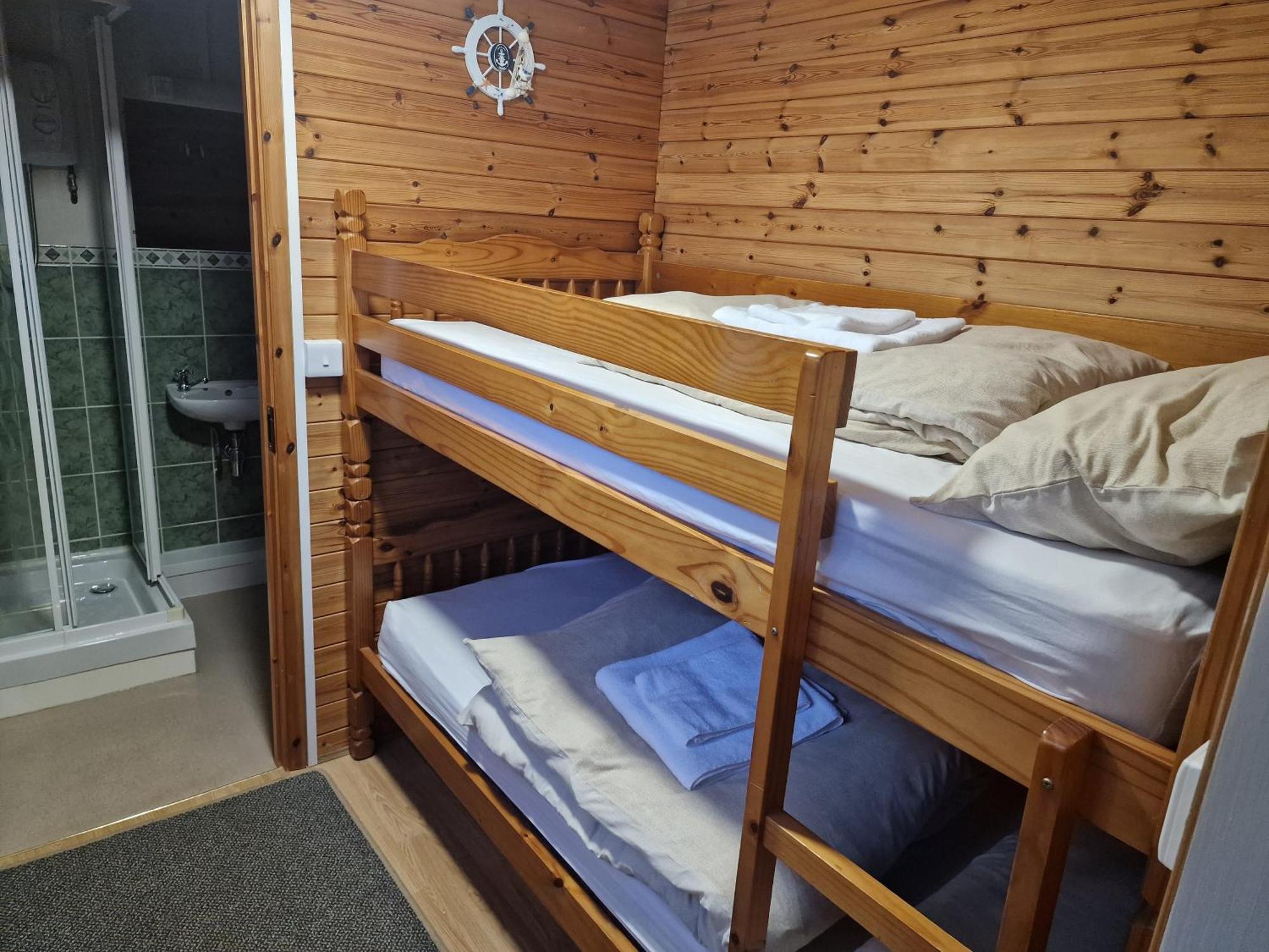 Woodvale Bungalow Little Haven 外观 照片